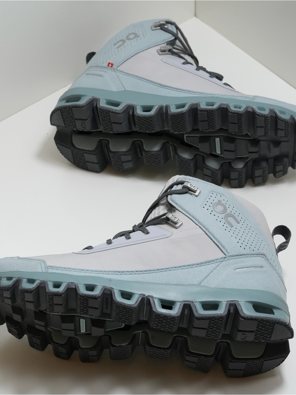 On Cloud Mid-Top Women's Trail Sneakers - Light Gray with Seafoam Sole - Picture 6 of 6